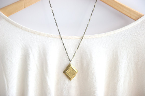 Vintage Locket Necklace // Golden Brass Locket // Bridemaid Gifts // Bridesmaid Locket Necklaces
